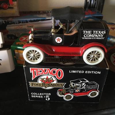 Very Rare, 1918 Model T
Texaco Diecast runabout
