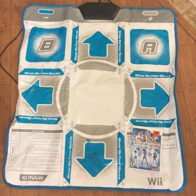  Wii DanceDance Revolution pad and game
