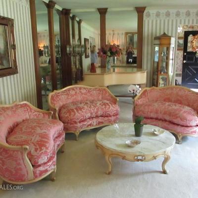 FRENCH LIVING ROOM SUITE