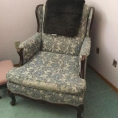 Old vintage sitting chair 