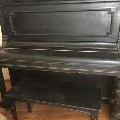 Saloon style piano 