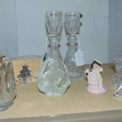 crystal vases - large lot of New table cloths - Am ...