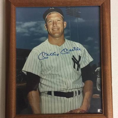 Signed Mickey Mantle 8x10 Photograph New York Yank ...