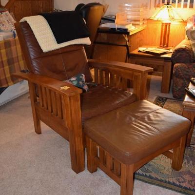 Craftsman reclining chair and ottoman 