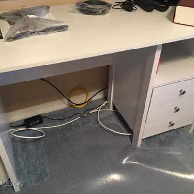 Computer desk reduced to $80