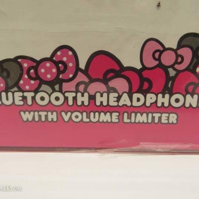 Hello kitty bluetooth headphones