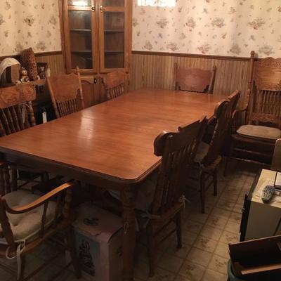 oak dining table & chairs 