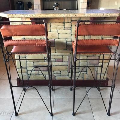 Bar stools in excellent condition
