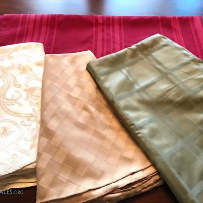 Assorted sizes of tablecloths 