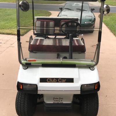 Club car Golf Cart, in great condition needing new batteries 