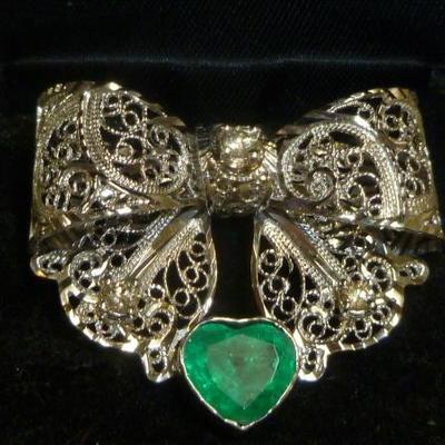 14k white gold filigree 2ct. emerald brooch
