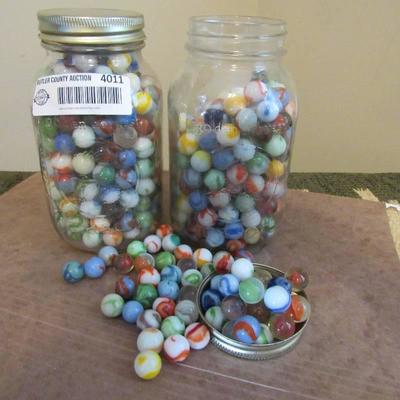 Lot of 2 FULL Jars of Vintage Marbles - OLD (Glows ...
