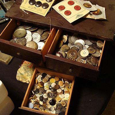 Terrific selection/collection of vintase buttons
