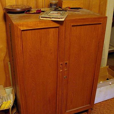 Desk closed up