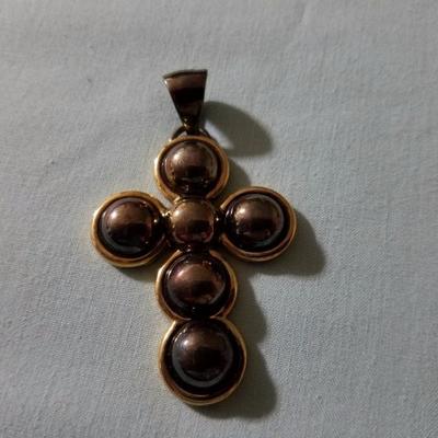Lot 0015
Vintage Cross necklace charm
Approx: 1.75 x 1.5
