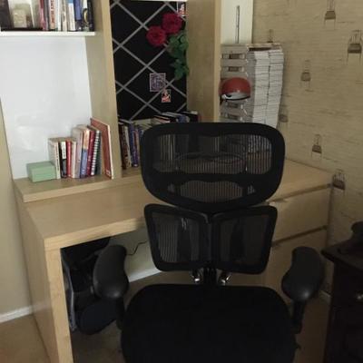Office chair and desk 