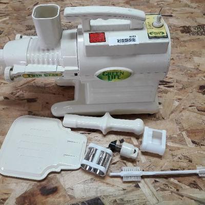 Green Life Juicer w/Accessories