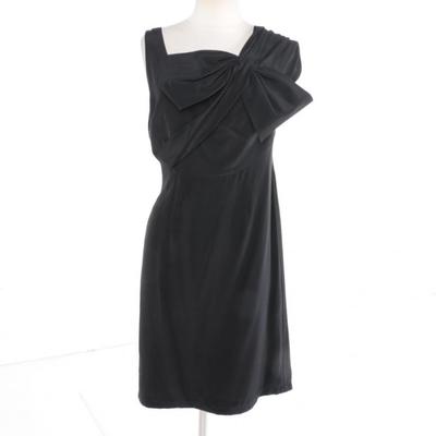 2012 Trelise Cooper Sample Dress   
https://www.ebth.com/items/7388482-2012-trelise-cooper-sample-dress