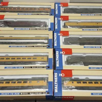 HMT081 Ten Walthers HO Ready To Run Railroad Cars in Boxes
