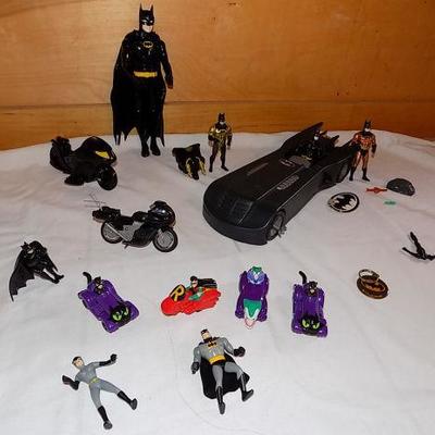 PCC003 Collectible Batmobile and Batman!
