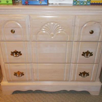 Chest of drawers $175