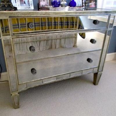 Mirrored 3 drawer chest $350