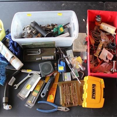 Box lot of miscellaneous tools, see photos
