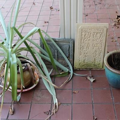 Box lot of potted plants and outdoor art
