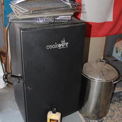 Electric smoker cookout, large pan
