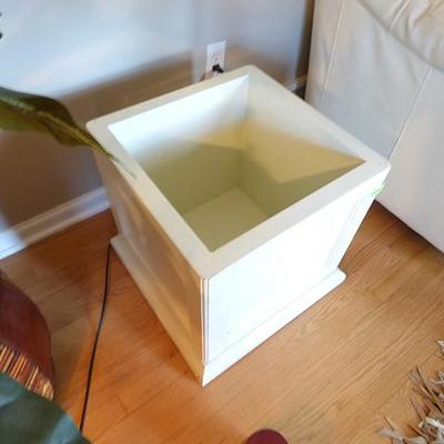 Square Storage Table with Removable Top 20x20x20