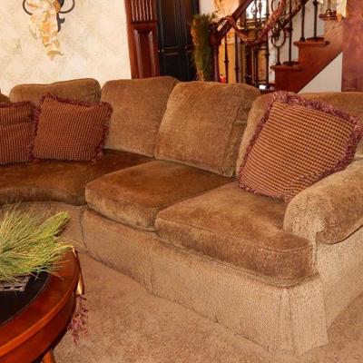 BUY IT NOW   $450.00  Sectional Sofa Perfect for TV Family Movie Night.