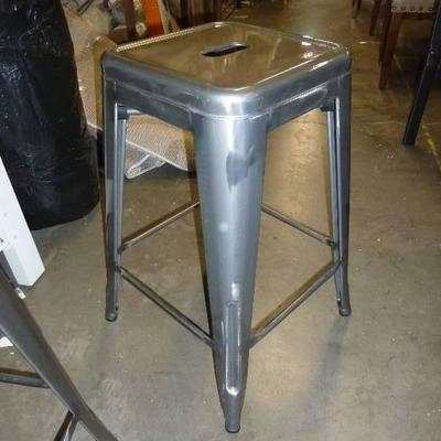 BRAND NEW INDUSTRIAL STOOL