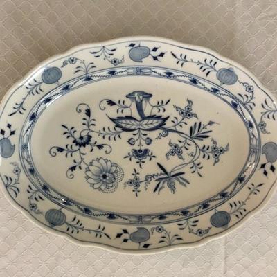     Meissen â€˜Blue Onionâ€™ Oval Platter  (16.5â€)
                                 139.â€”