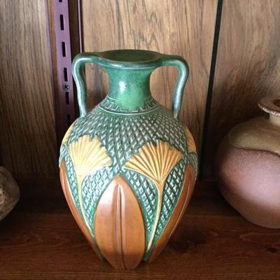 Pottery vase 