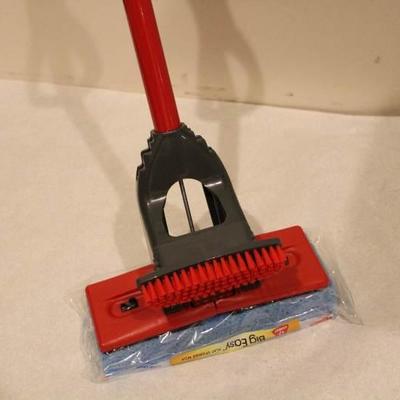Scrub and brush big easy flat sponge mop