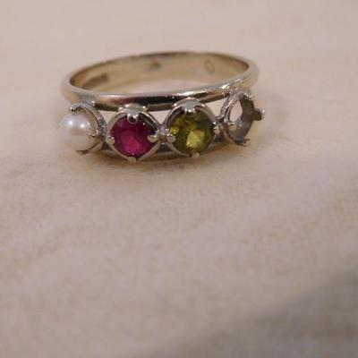 14k Mothers Ring