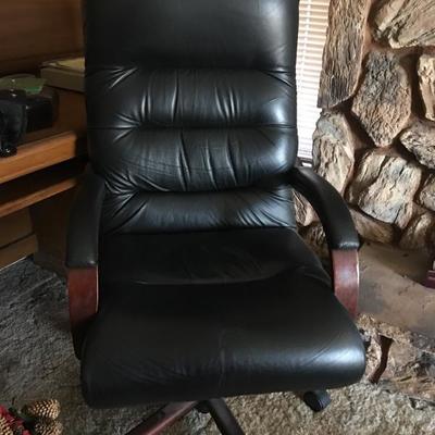 Nice leather office chair 