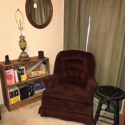 Sitting chair and low bookcase 