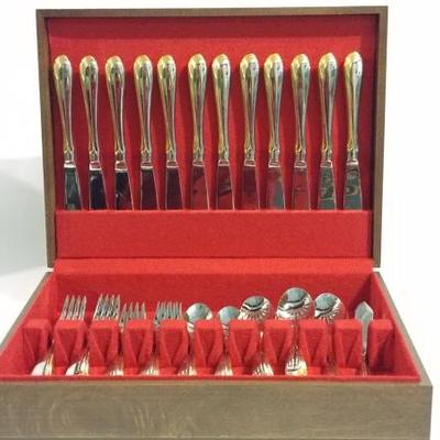 Royal Limited Stainless Set with Gold Accent http://www.ctonlineauctions.com/detail.asp?id=671813
