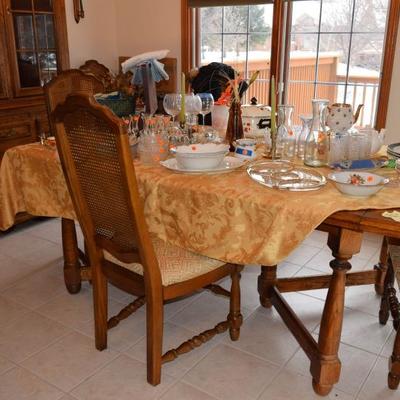 dining room table with chairs 