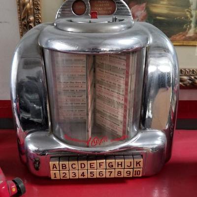 Vintage table jukebox