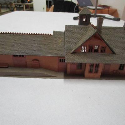 HO Scale Model Railroad Building/Structure
