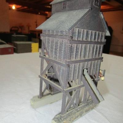 HO Scale Model Railroad Building/Structure Coal Lo ...