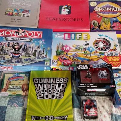 HCC104 Big lot of Board Games, Card Games & More
