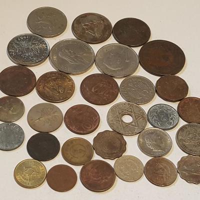 HCC044 Thirty Coins From Around the World 1940-1970
