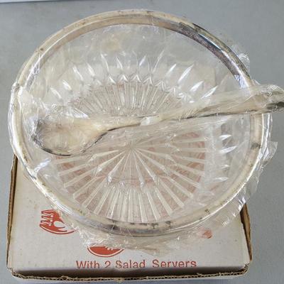 HCC072 Vintage Leonard Silverplated Crystal Cut Bowl in Box
