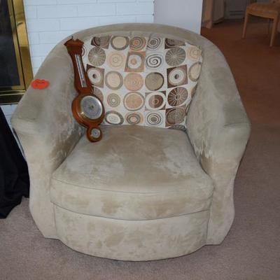 Taupe/Brown Chair 