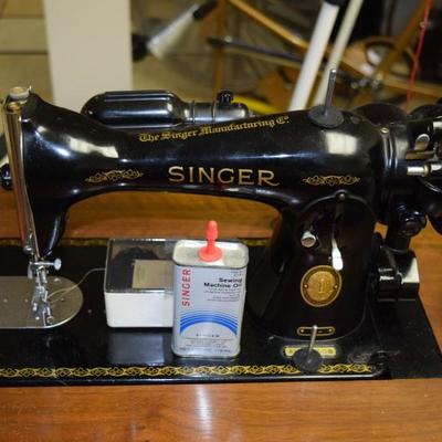 vintage singer sewing machine 