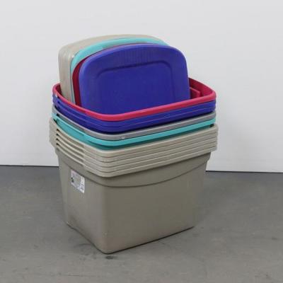 Group Of 10 Storage Totes With Lids. 