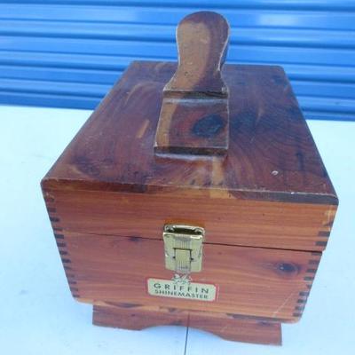 Vintage shoe shine box kit
